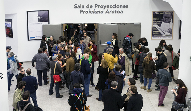 Sala de proyecciones de Filmoteca en la Biblioteca de Navarra